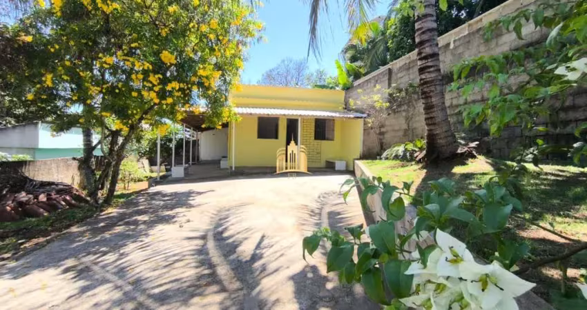 Casa à venda perocão santa mônica guarapari es ? 2 quartos, garagem, quintal amplo, escritura 320m² ? r$ 320 mil