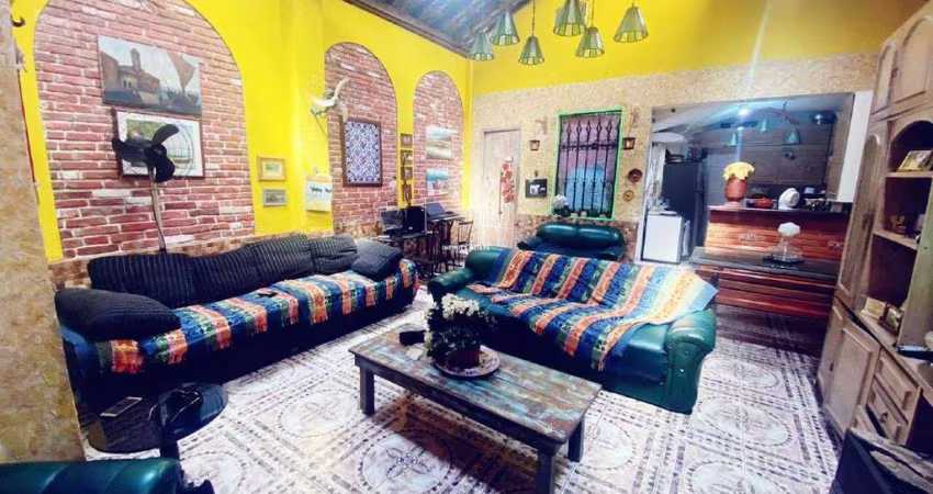 Casa c/ 3 quartos, 3 suítes, 228m², à venda no bairro Vila Monumento, por 508.800,00