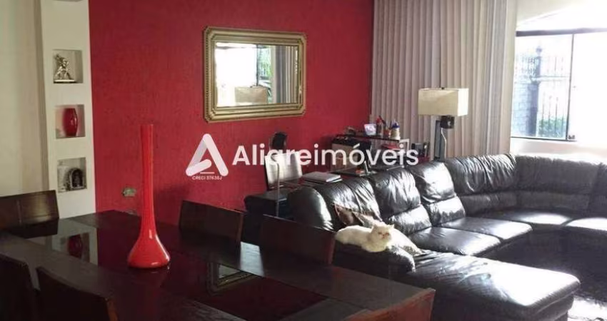 Casa c/ 4 quartos, 1 suíte e 6 vagas, 256m², à venda no bairro Vila Ema, por 1.060.000,00