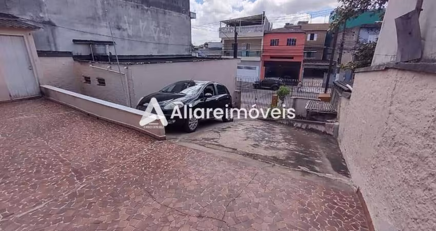 Casa c/ 2 quartos e 2 vagas, 138m², à venda no bairro Jardim Guairaca, por 680.000,00