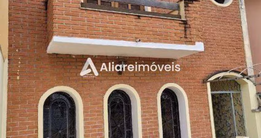 Casa c/ 3 quartos, 3 suítes e 4 vagas, 180m², à venda no bairro Parque São Lucas, por 850.000,00