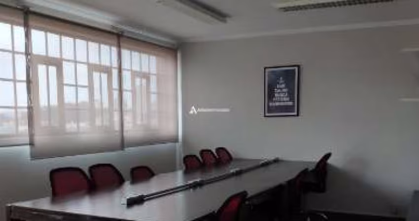 Prédio c/ 500m², à venda, no bairro Vila Firmiano Pinto, por 2.650.000,00