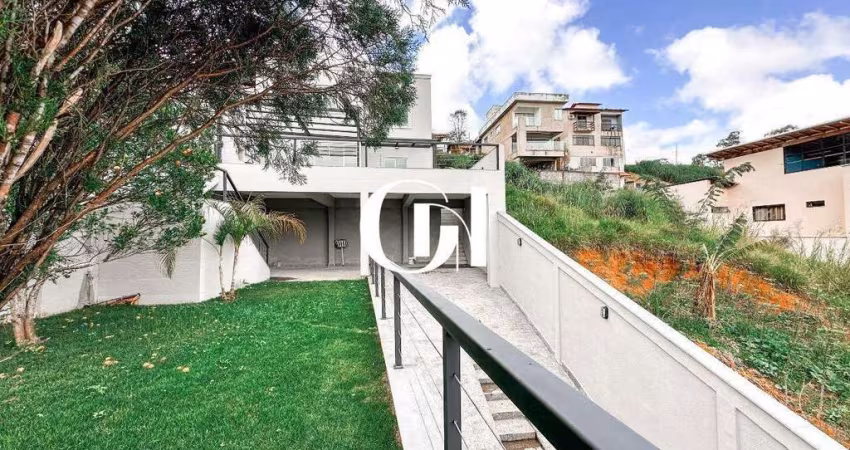 Casa à venda, 3 quartos, 2 suítes, 4 vagas, São Pedro - Juiz de Fora/MG