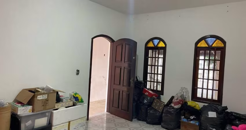 VENDE-SE CASA COM 03 DORMITÓRIOS SENDO 01 SUITE NO PARQUE NOVA ESPERANÇA