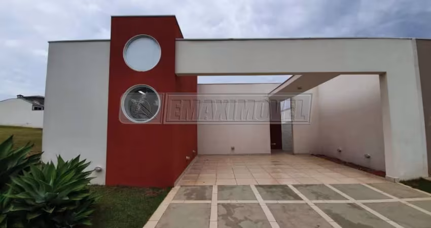 Casa com 3 Quartos sendo 1 suíte, 4 vagas e lazer completo - Lago da Serra