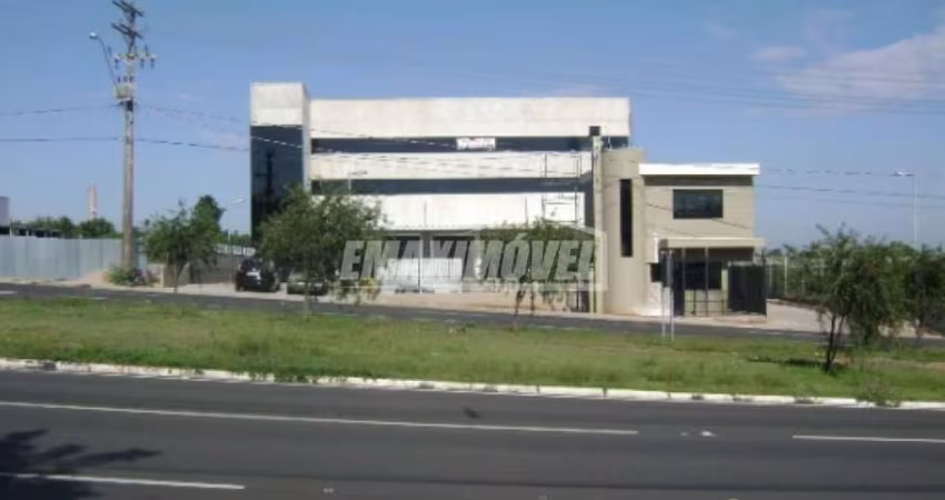 Galpão Comercial com aproximadamente 2000m²