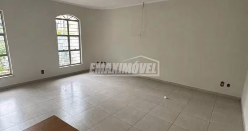 Casa de esquina com 3 quartos no Parque Campolim em Sorocaba/SP