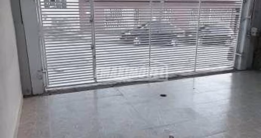 Casa com 2 Quartos sendo 1 suíte e 2 vagas cobertas na Vila Colorau