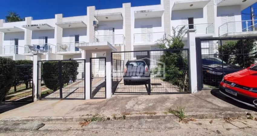 Casa com 2 Quartos e 1 vaga no Jardim Pagliato