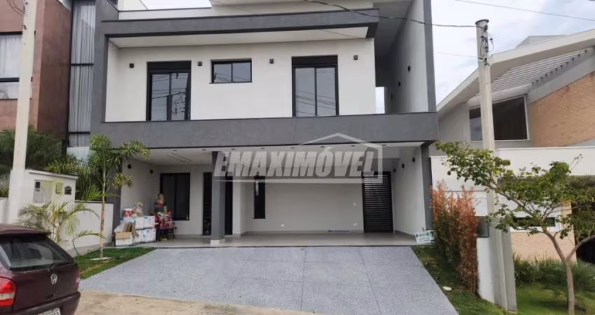 Casa em Condomínio com 4 Suítes e Estrutura Completa