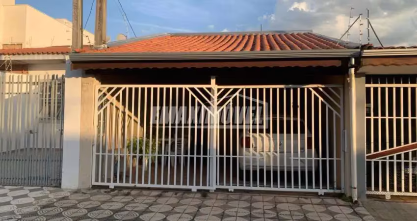 Casa térrea com 2 quartos, 2 vagas e quintal no jd. morumbi!