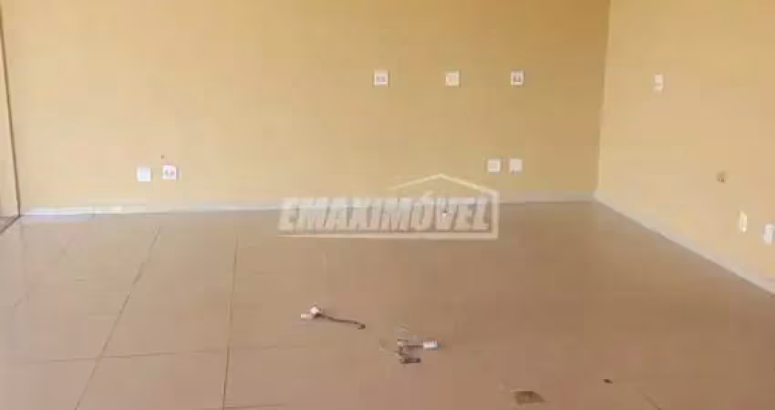 Salão comercial com 88 m² tendo 1 sala com 30 m² na galeria siriema