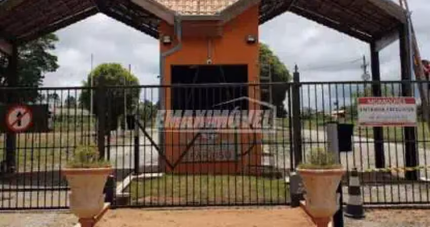 Terreno á venda de 1000 m² no condomínio village paraíso em capela do alto-sp