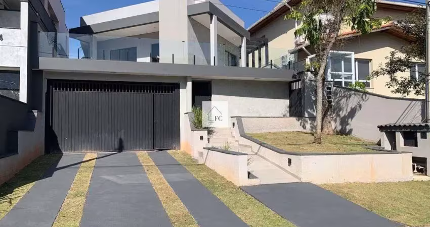 Casa em condominio alto padrão em mogi das cruzes, 3 suítes, piscina, quintal