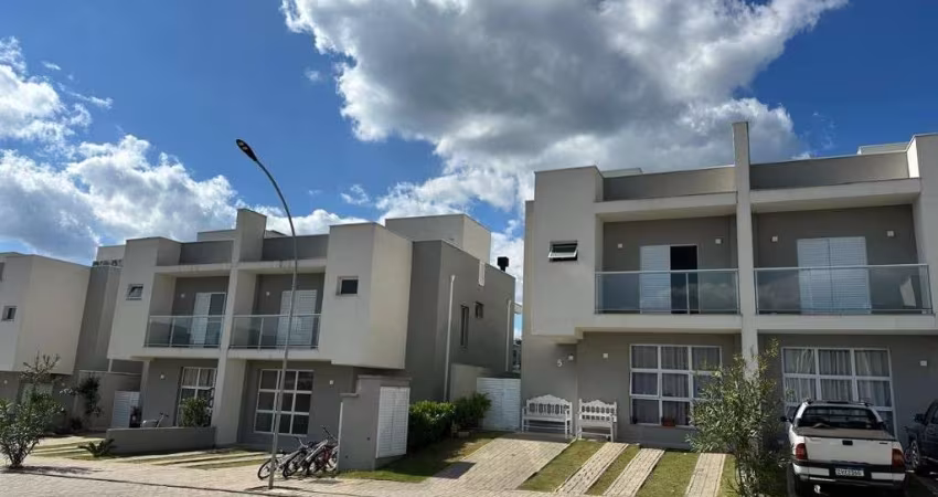 Casa de Luxo à Venda em Condomínio na Vila Bossi, Louveira-SP: 3 Quartos, 3 Suítes, 2 Salas e 141m²!
