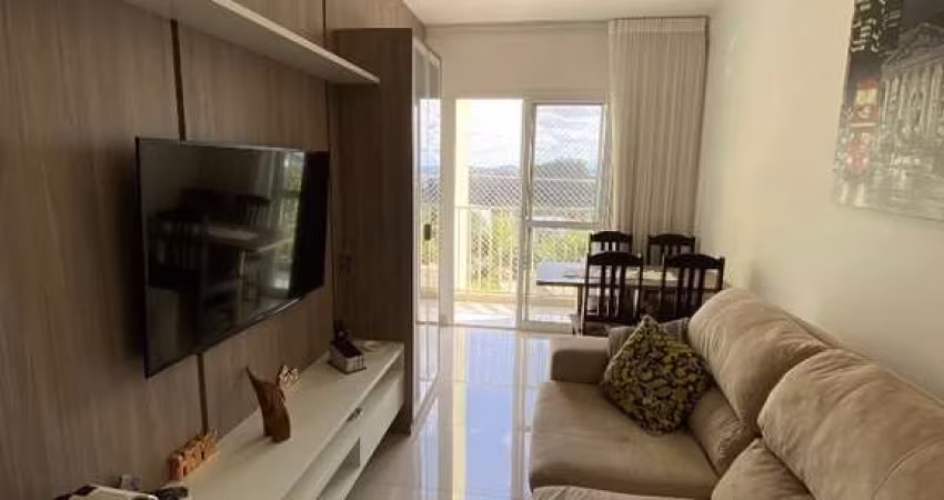 Apartamento à venda em Vinhedo-SP, Condomínio Vienna II: 2 quartos, 2 salas, 1 banheiro, 1 vaga, 52m² de área. Confira já!