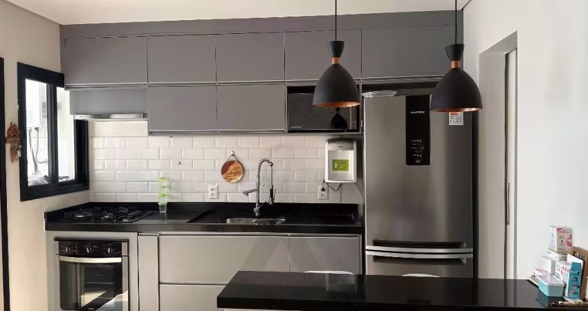 Casa de luxo em condomínio com 3 quartos e 3 suítes em Vinhedo-SP, bairro Pinheirinho, 2 vagas de garagem - Imperdível!