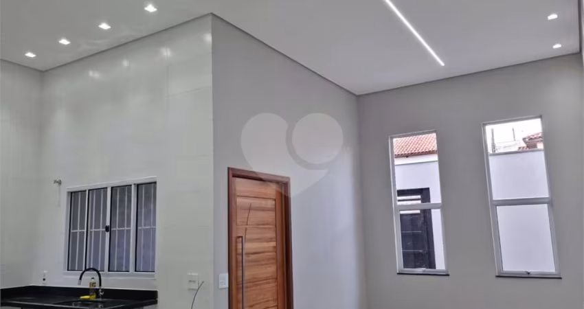 Sobrado com 4 quartos à venda em Parque Vista Alegre - SP