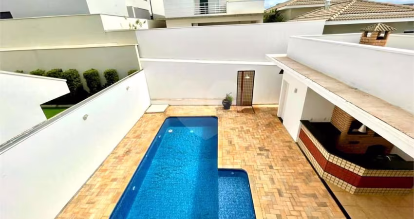 Casa de vila à venda em Residencial Villaggio - SP
