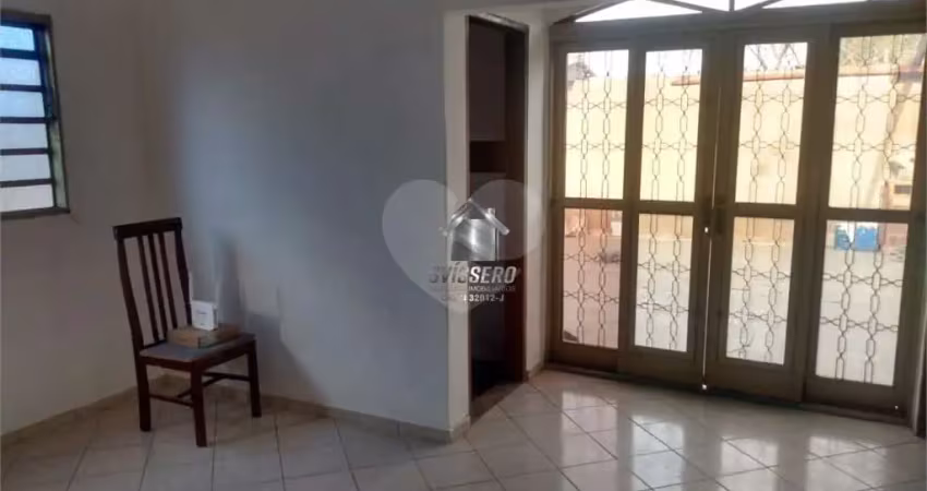 Casa com 3 quartos à venda na Rua Presbítero José Pereira de Rezende, Jardim Ivone, Bauru