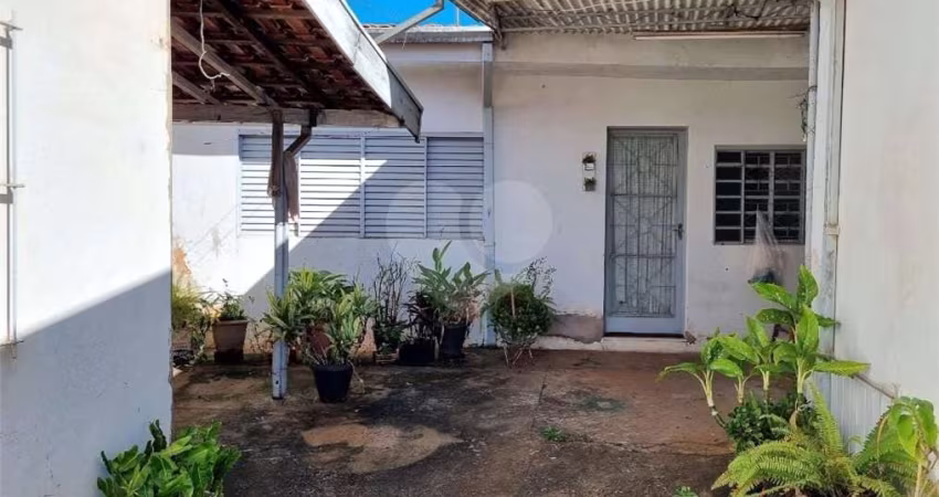 Casa com 4 quartos à venda em Vila Becheli - SP