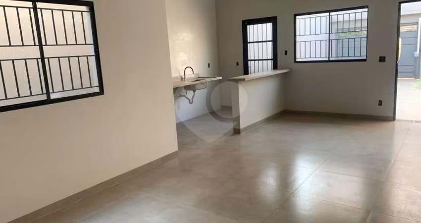 Casa com 2 quartos à venda em Parque Residencial Castelo - SP