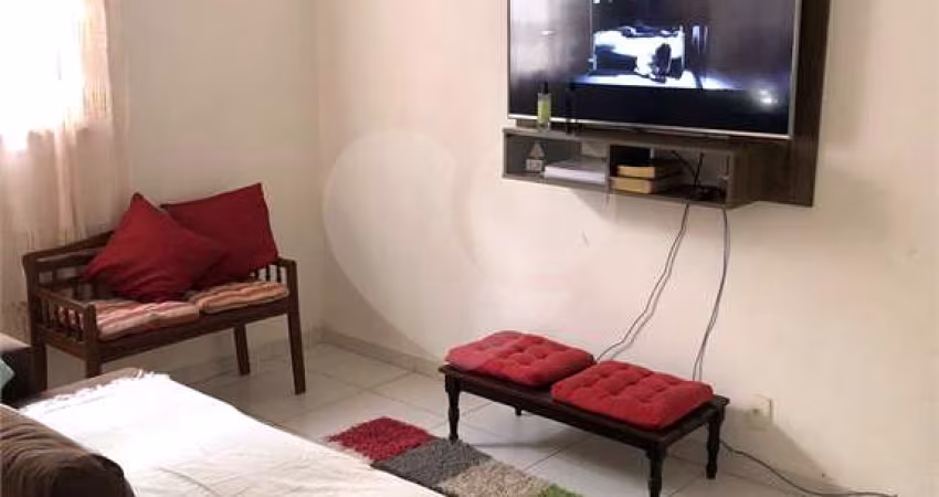 Casa com 3 quartos à venda em Núcleo Habitacional Mary Dota - SP