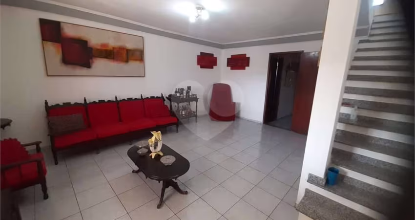 Casa de vila com 4 quartos à venda em Vila Jardim Celina - SP
