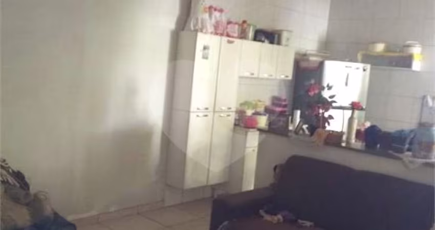 Casa com 1 quartos à venda em Jardim Ivone - SP