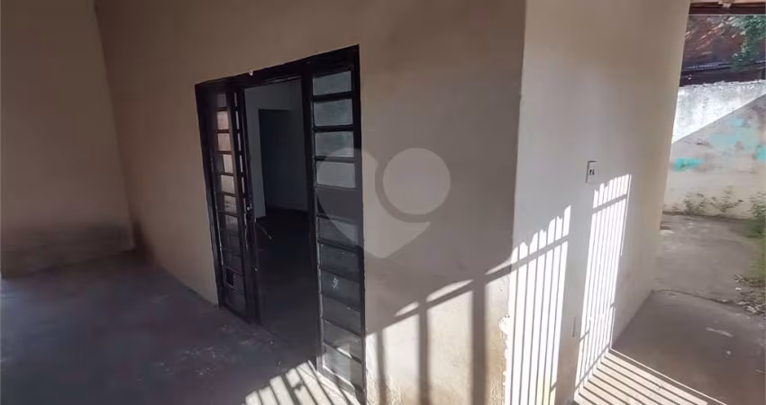 Casa de vila com 4 quartos à venda em Núcleo Habitacional Vereador Edson Francisco Da Silva - SP