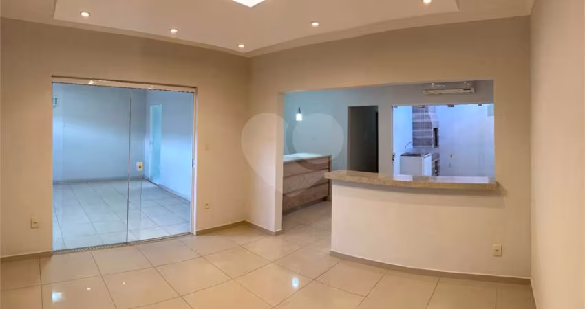 Casa com 3 quartos à venda em Vila Santista - SP