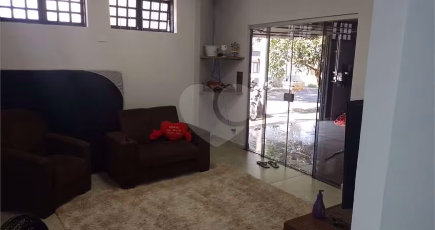 Casa com 3 quartos à venda em Núcleo Habitacional Nobuji Nagasawa - SP