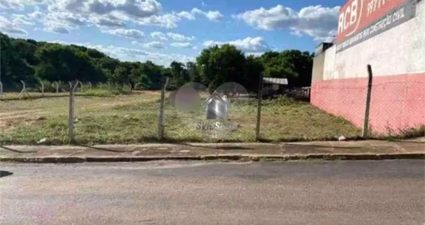 Terreno em condomínio fechado à venda na José Aiello, Centro, Bauru