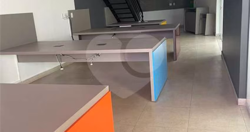 Prédio inteiro para locação em Vila Mesquita - SP