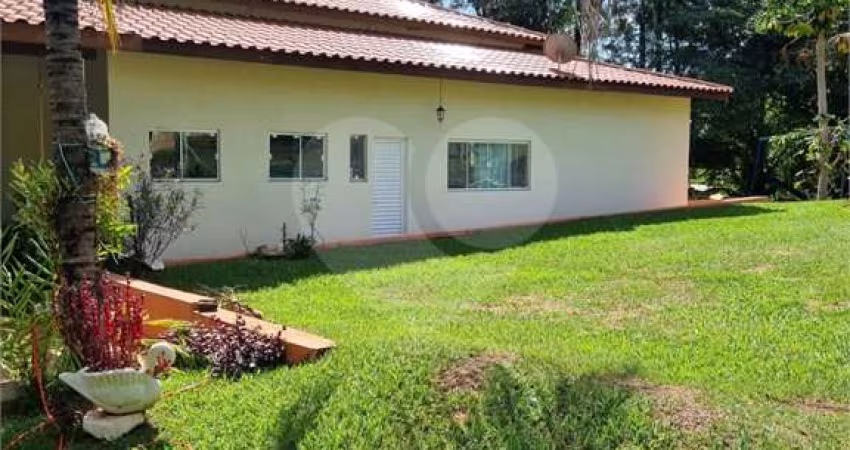 Chácara com 4 quartos à venda em Vila São Paulo - SP