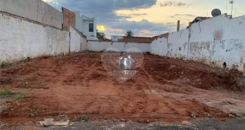 Terreno em condomínio fechado à venda na Cícero Andrade, Vila Industrial, Bauru