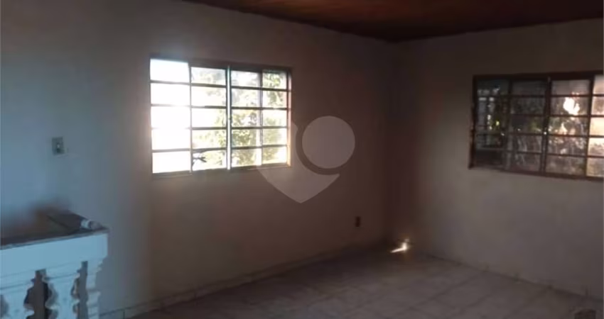 Sobrado com 2 quartos à venda em Jardim Ivone - SP