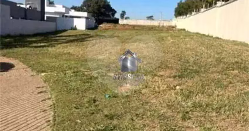 Terreno em condomínio fechado à venda na Avenida Mário Ranieri, Jardim Shangri-Lá, Bauru