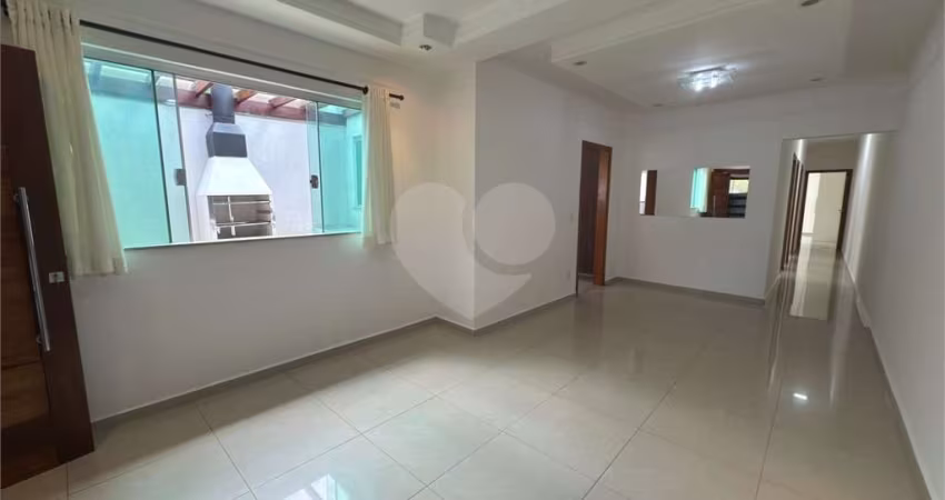Casa com 3 quartos à venda em Parque São João - SP