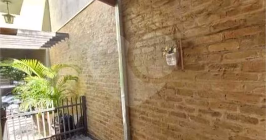 Casa com 3 quartos à venda em Jardim Ferraz - SP