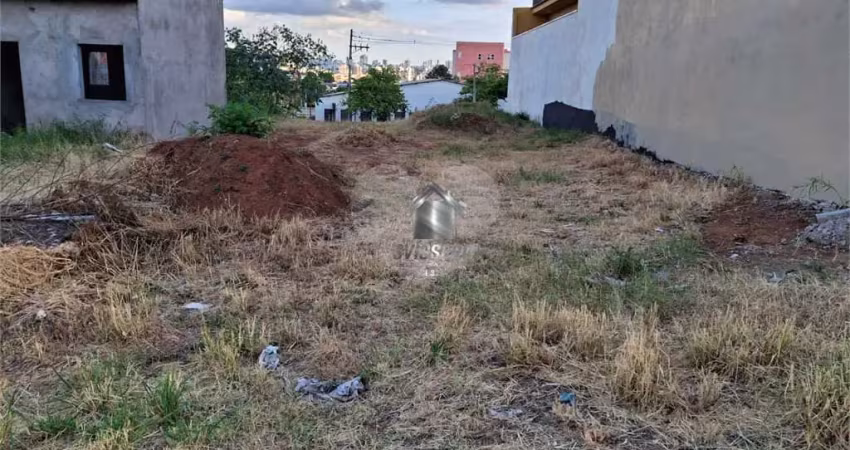 Terreno em condomínio fechado à venda na Victor Ceron, Parque Residencial Castelo, Bauru