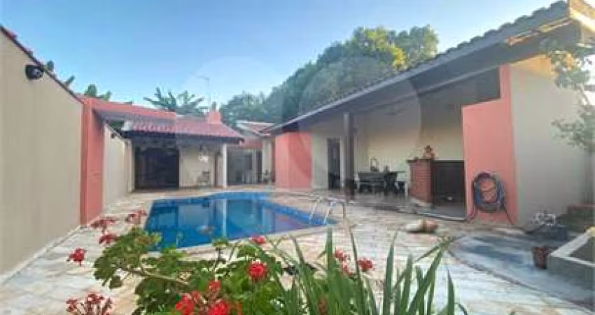 Casa com 3 quartos à venda em Centro - SP