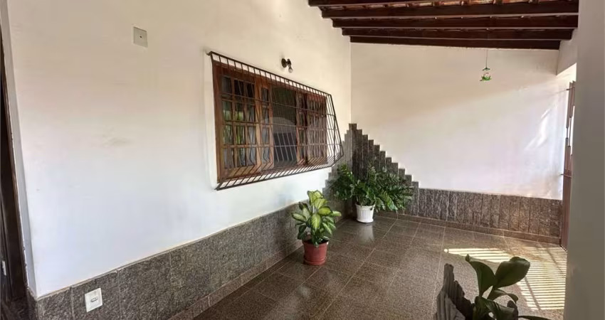 Casa com 3 quartos à venda em Parque Júlio Nóbrega - SP