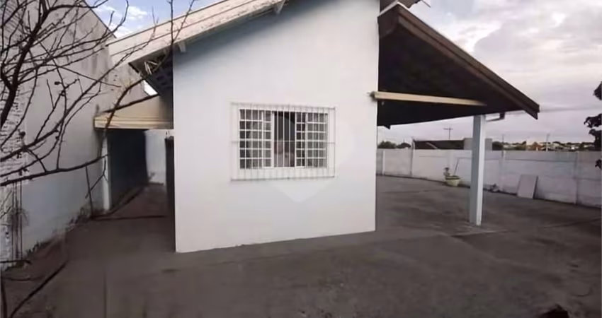 Casa com 3 quartos à venda em Parque São João - SP