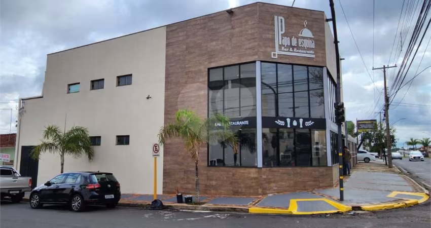 Prédio inteiro à venda ou para locação em Vila Cardia - SP