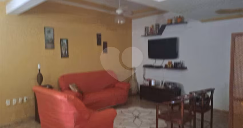 Casa com 4 quartos à venda em Núcleo Residencial Presidente Geisel - SP