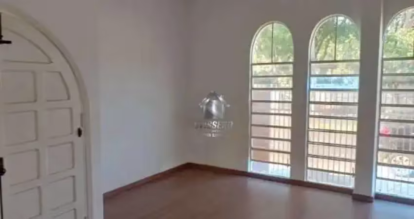 Casa com 4 quartos para alugar na Avenida Jurandyr Bueno, Parque União, Bauru