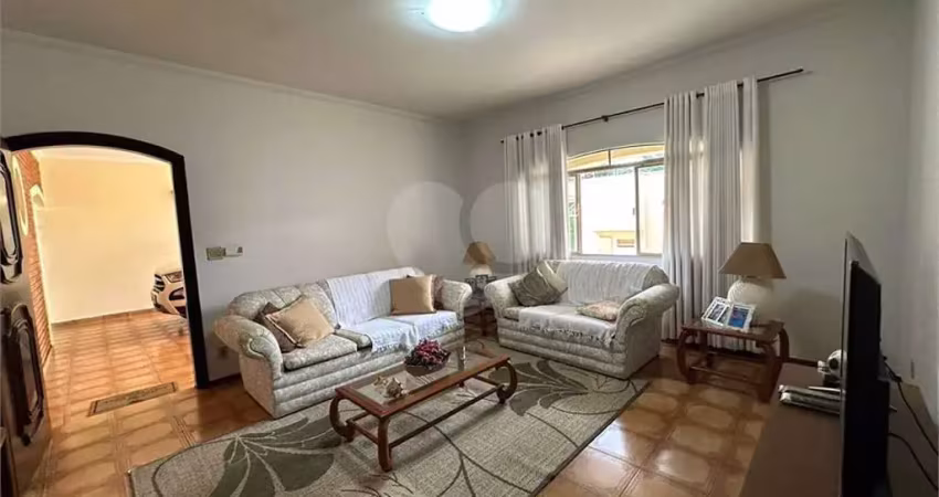 Casa com 3 quartos à venda na Rua Marcílio Dias, Vila Seabra, Bauru