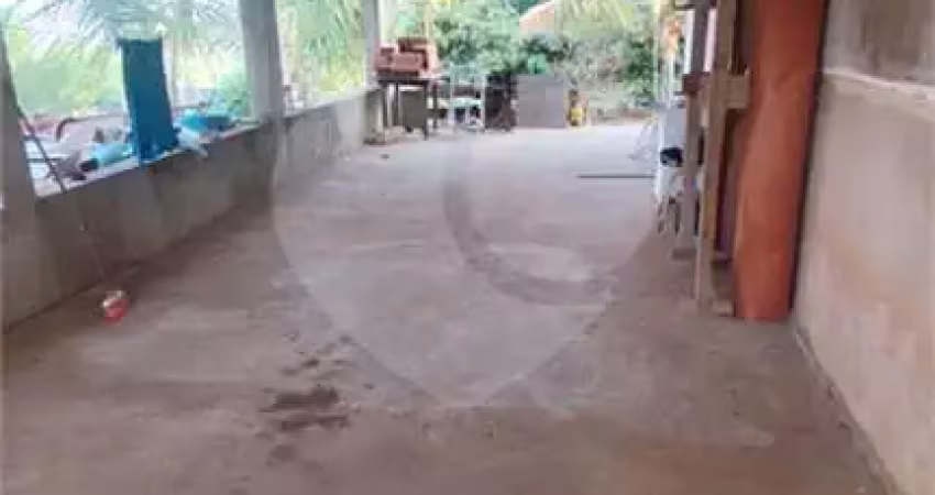 Fazenda com 3 dormitórios à venda, 1000 m² por r$ 250.000,00 - zona rural - pederneiras/sp