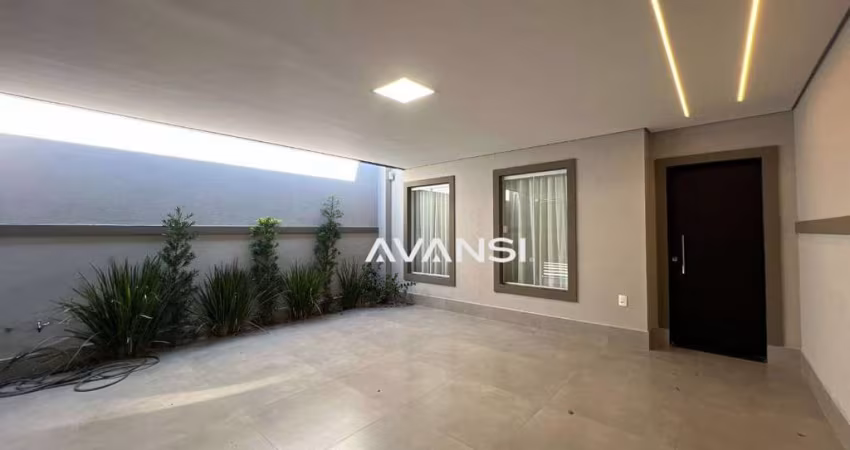 Casa com 3 dormitórios à venda, 123 m² por R$ 730.000,00 - Parque Universitário - Americana/SP